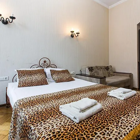 в оренду на копеника 12, біля палацу потоцьких アパート