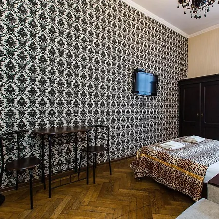 в оренду на копеника 12, біля палацу потоцьких Apartment Lviv
