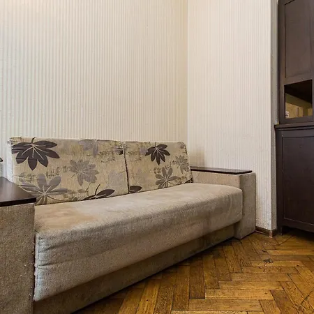 в оренду на копеника 12, біля палацу потоцьких * Lvov