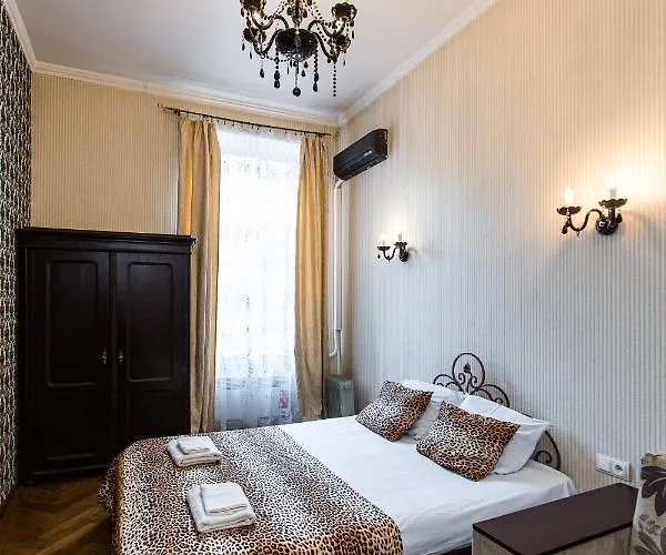 в оренду на копеника 12, біля палацу потоцьких