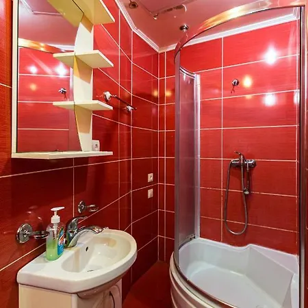 на копеника 12, біля палацу потоцьких Львов