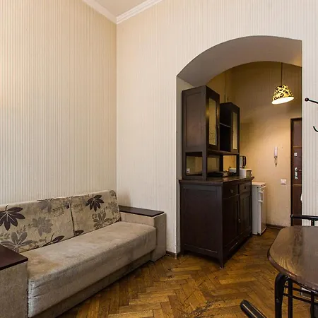 Апартаменты на копеника 12, біля палацу потоцьких Львов