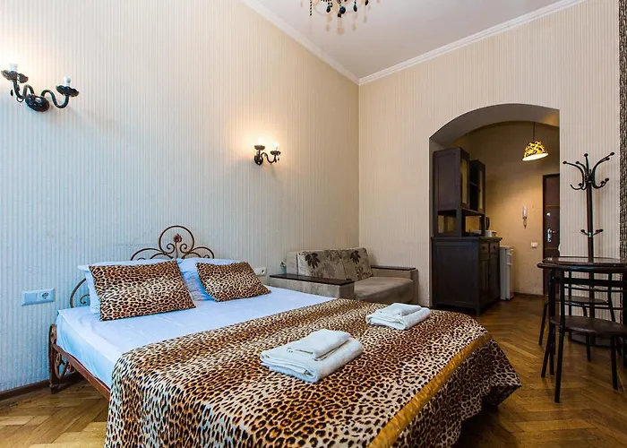 в оренду на копеника 12, біля палацу потоцьких *