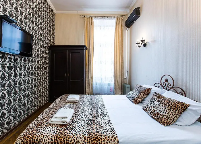 в оренду на копеника 12, біля палацу потоцьких * Lviv