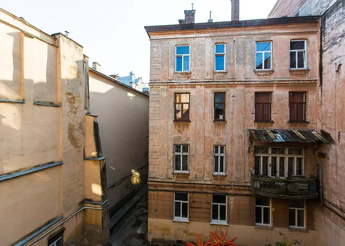 в оренду на копеника 12, біля палацу потоцьких Lviv